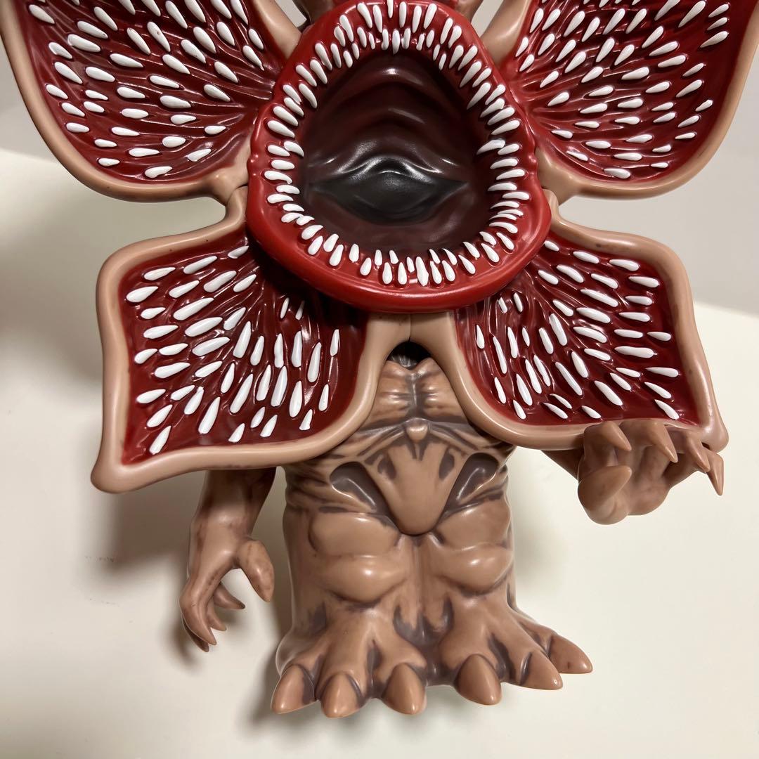 ストレンジャーシングス デモゴルゴン　ソフビ フィギュア　貯金箱