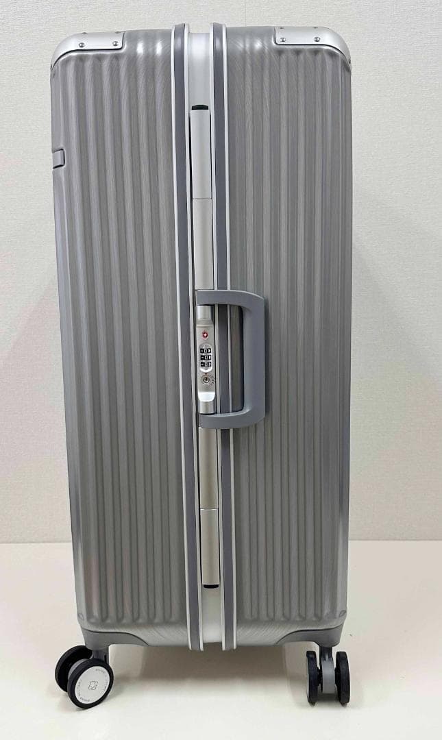 新品 ☆ スイスミリタリー スーツケース 105L シルバー 28インチ 2026