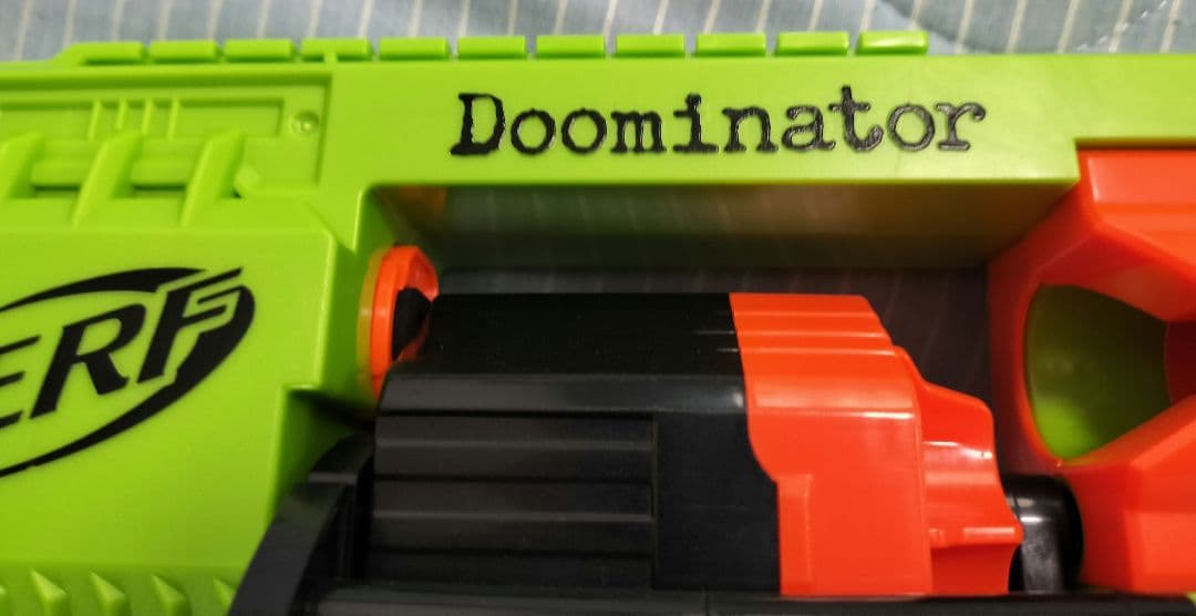 ハズブロ　ゾンビストライク　ドミネーター　ナーフ