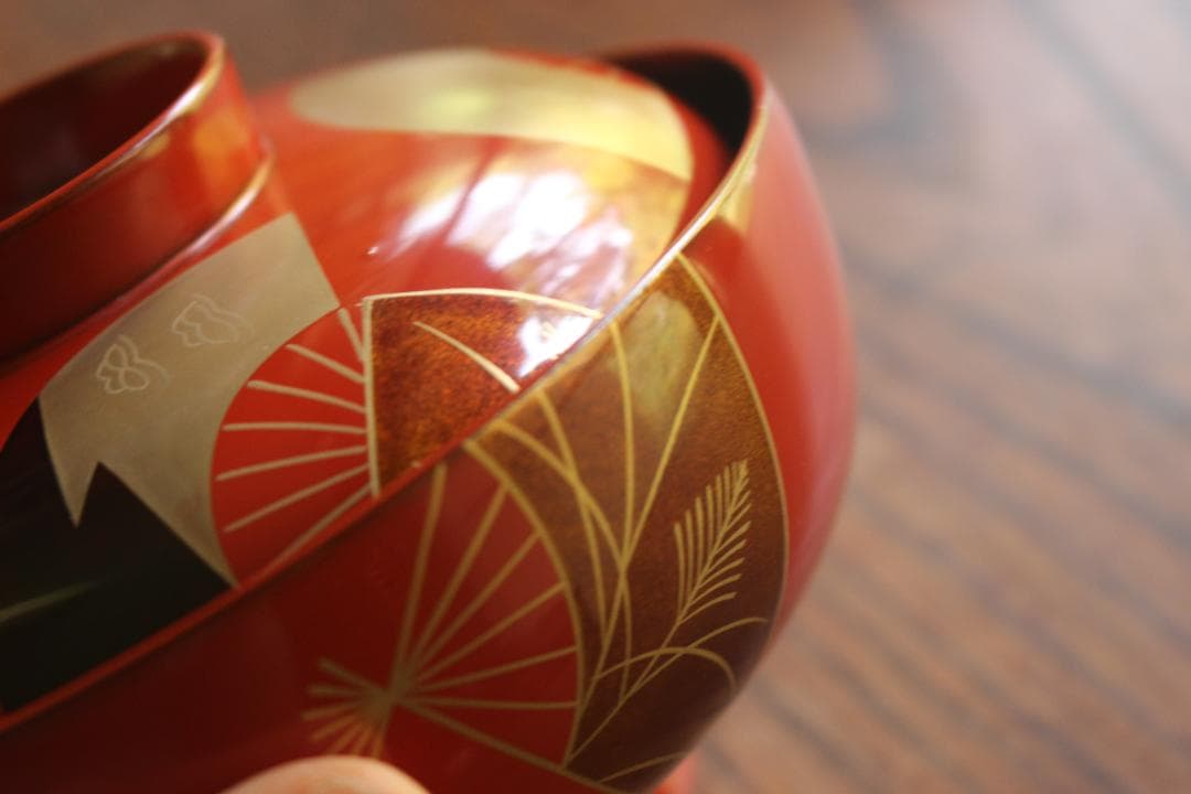 デッドストック！上質朱漆に優美な扇面蒔絵の映える煮物椀2点（検輪島塗雑煮椀