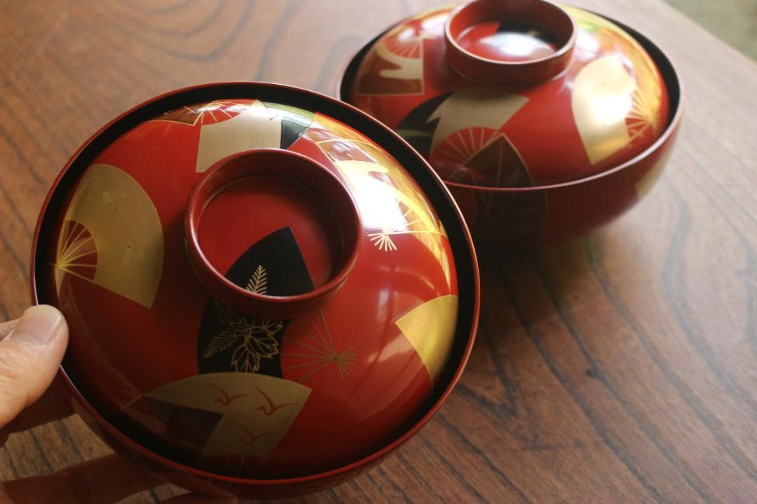 デッドストック！上質朱漆に優美な扇面蒔絵の映える煮物椀2点（検輪島塗雑煮椀