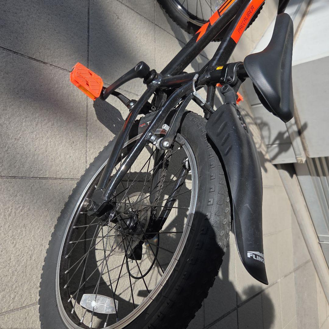 Trek キッズ自転車 20インチ ブラック/オレンジ (東京都中央区引取のみ)