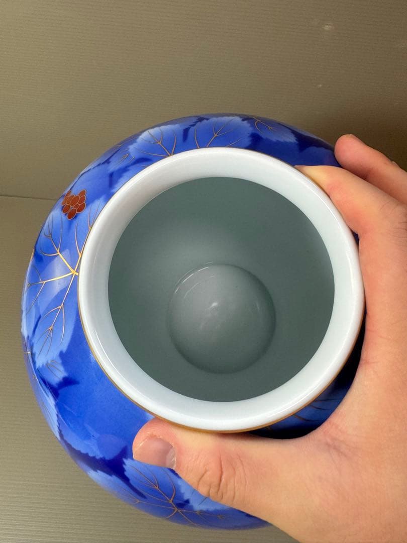 2703 深川製磁 呉須葡萄 花瓶 金彩 未使用 - メルカリ