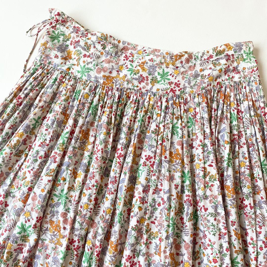 【美品】45R　スカート　LIBERTY　ネオンフィールズ　花柄　ギャザー　M