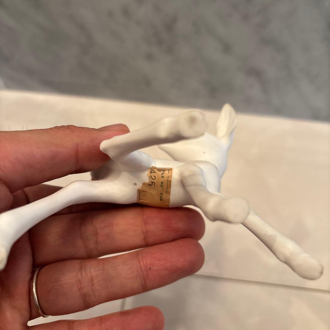 アメリカ70年代 生きているように美しい瞳と金彩の蝶々が素敵なバンビ