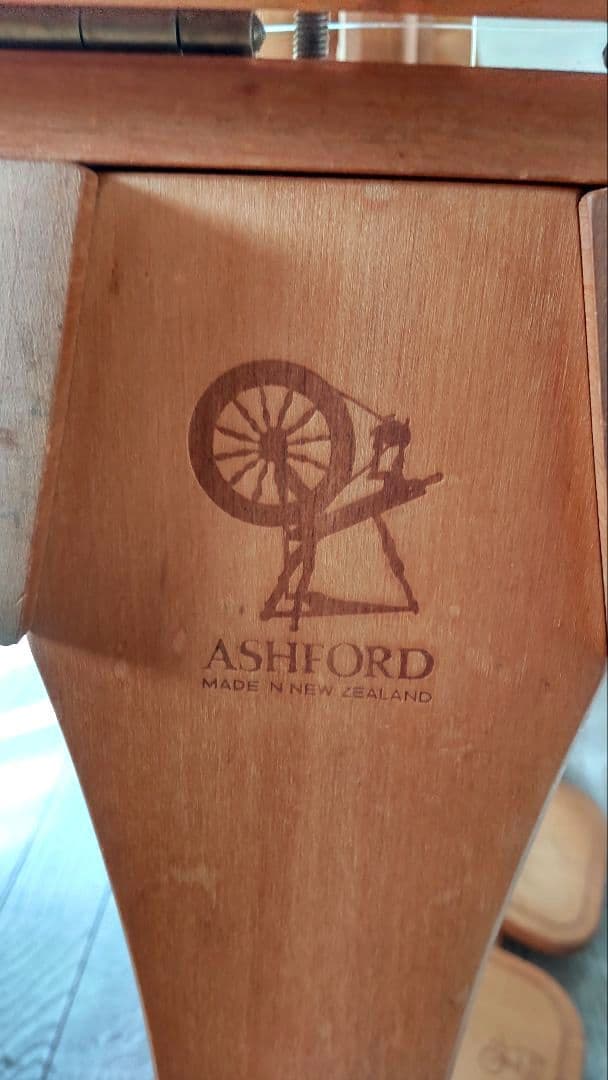 アシュフォード紡毛機　トラディショナル　シングルドライブ　ダブルペダル