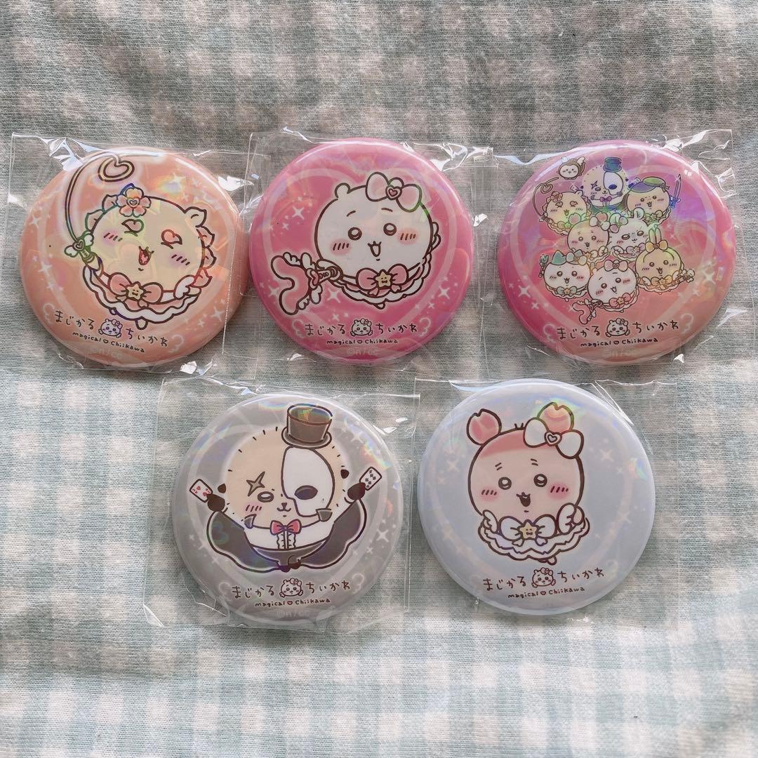 ちいかわくじ まじかるちいかわ ホログラム缶バッジ - メルカリ