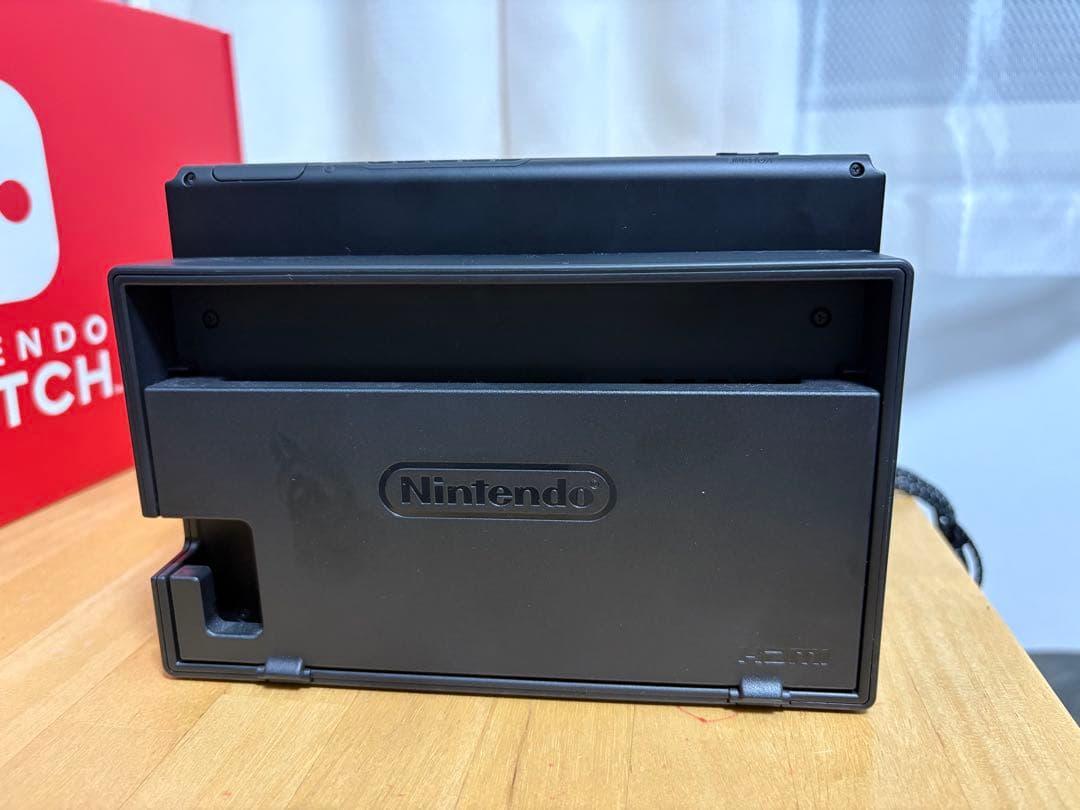 Nintendo Switch 本体 箱あり 付属品完備 傷ほぼなし