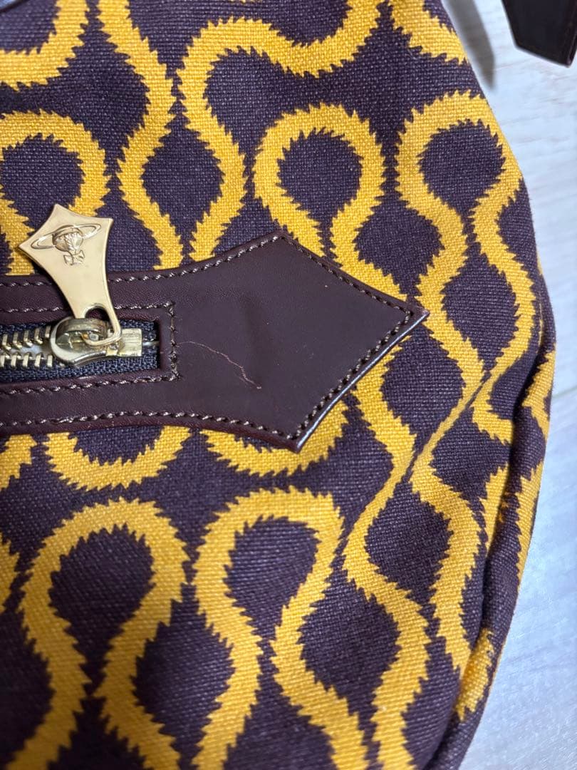 ヴィヴィアンウエストウッド　ヴィンテージスクイグル バナナバッグ　ワンショルダー