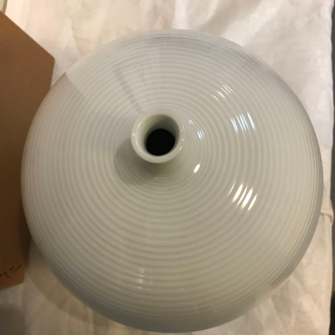 日展作家 松尾博之氏の「白磁線紋 花瓶」共箱入り良品