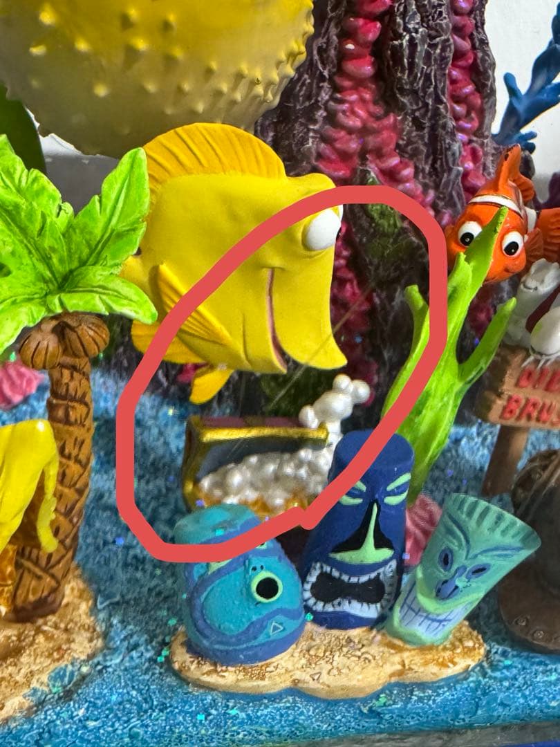 ファインディング・ニモ アクアリウム水槽型オルゴール