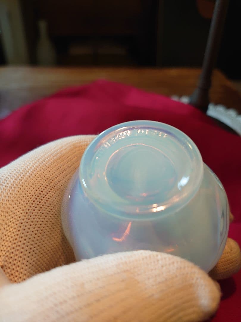 フランス1930s'オパールセント「蝶のパフィームボトル」香水瓶