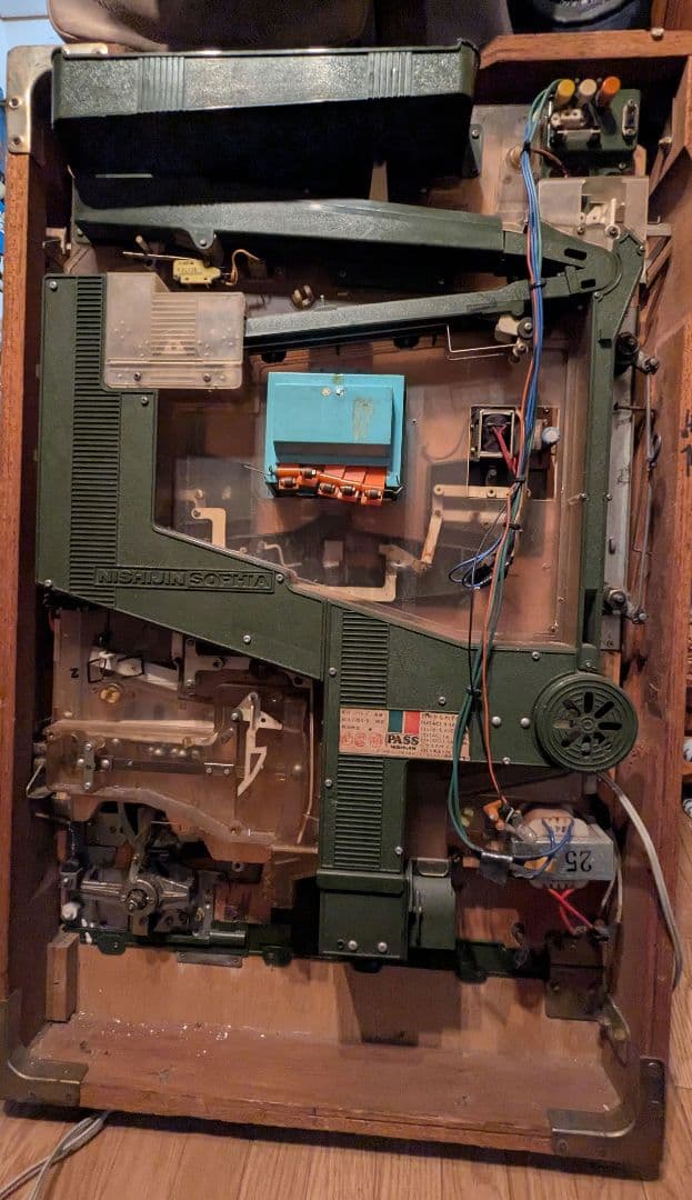 西陣 手打ち式パチンコ台 『白いカモメ』スーパーデラックス 昭和