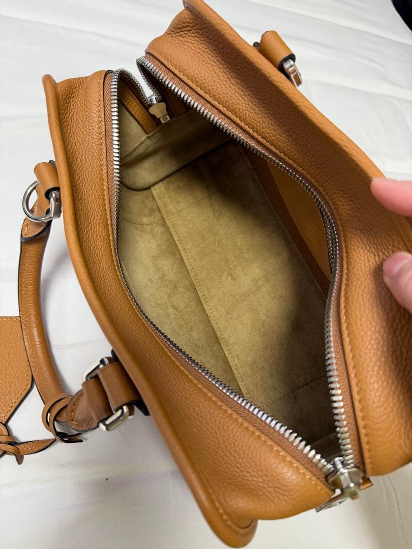 ロエベ アマソナ28 キャメル系