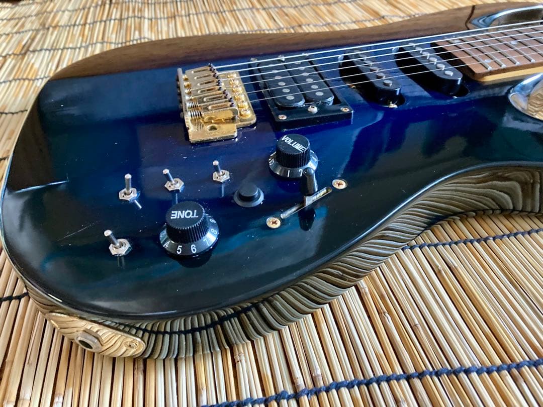 ☆値下決断　☆ 貴賓ある群青色　多機能搭載　　Aria Pro II ST