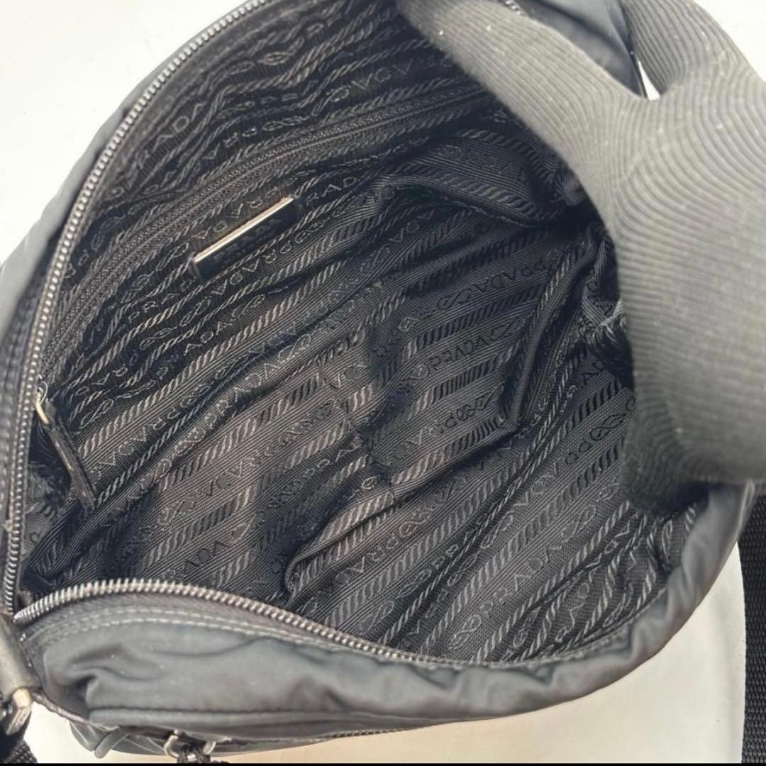 大人気 プラダ PRADA 三角ロゴ ショルダーバッグ　23cm ブラック