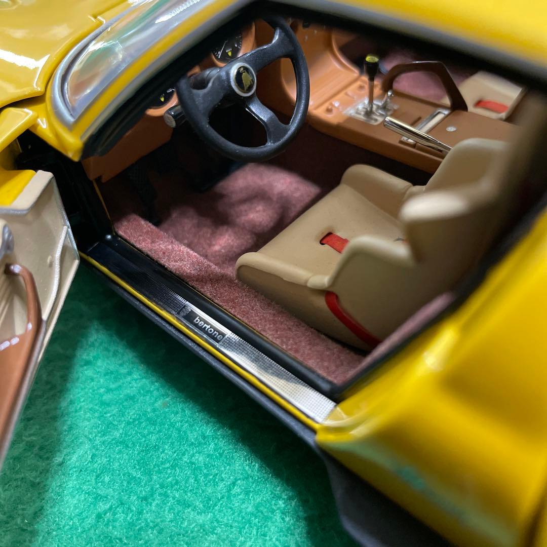 【1/18 ミニカー】京商　ランボルギーニ・ミウラ　SVR イエロー