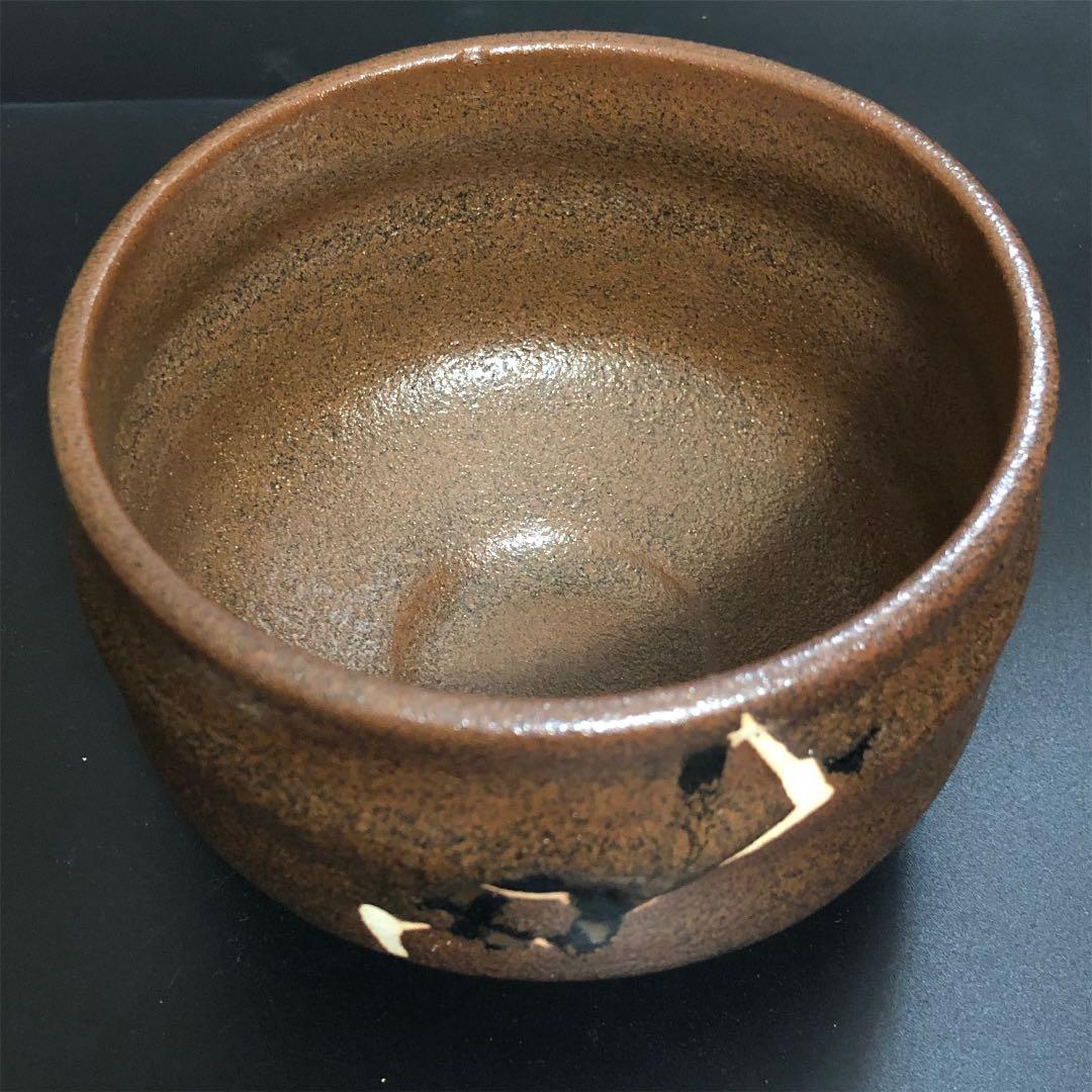 遺品整理◼️蔵から謎の絵柄の抹茶茶碗が出てきました。