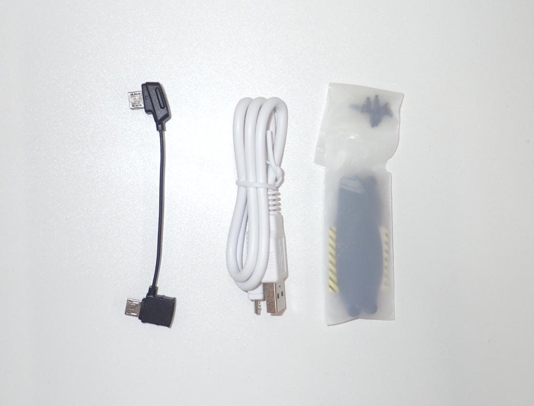 美品ドローン【MAVIC MINI】予備バッテリー3個付 バンド付き