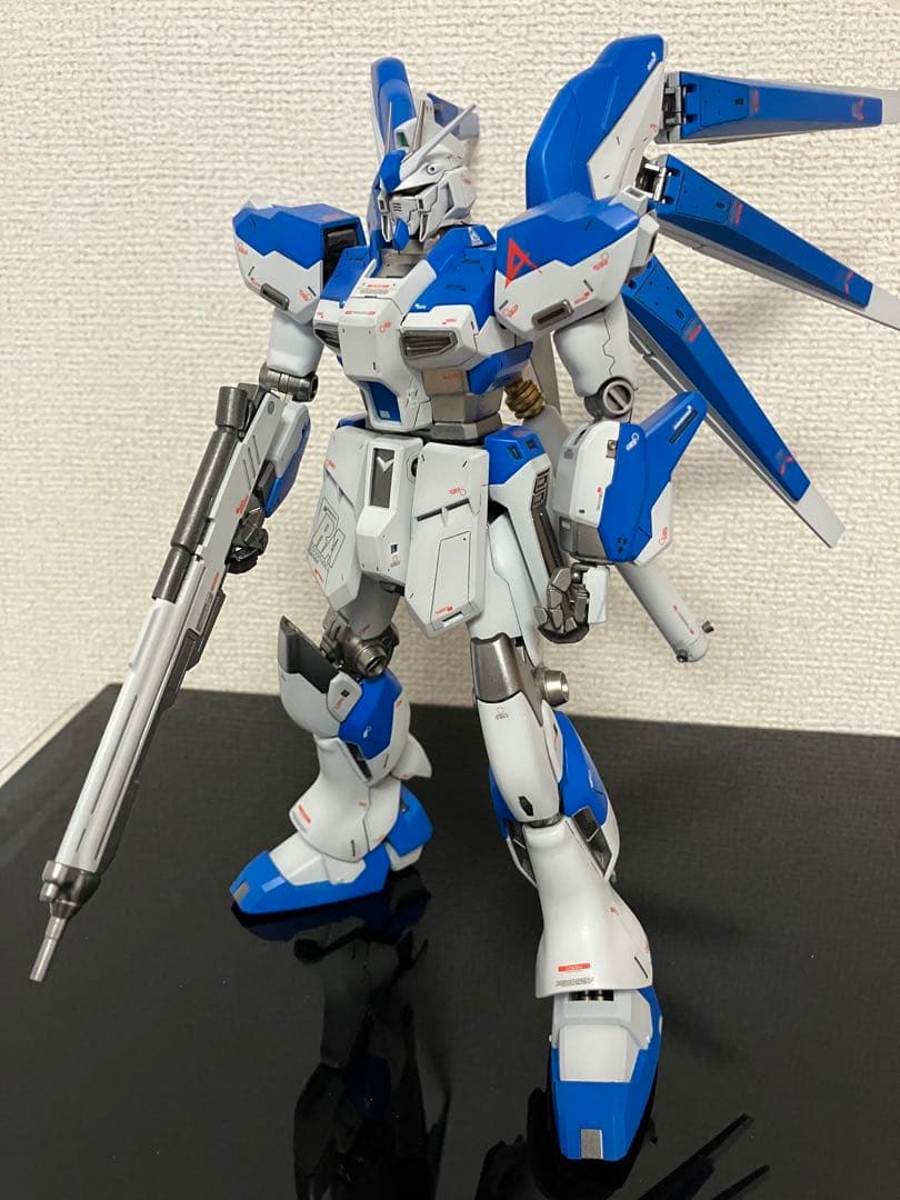 MG Hi ν ガンダム　塗装済完成品