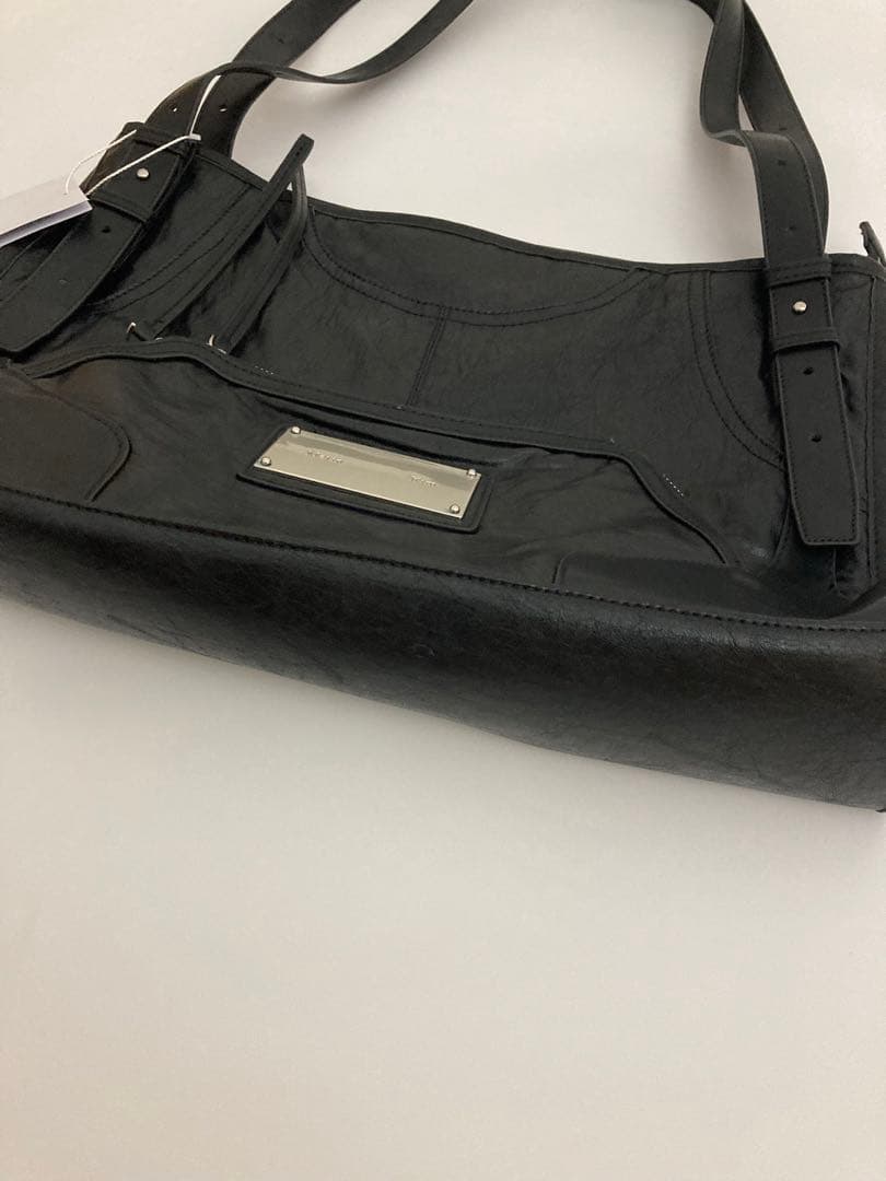 Matin Kim ブラックショルダーバッグ 合成皮革