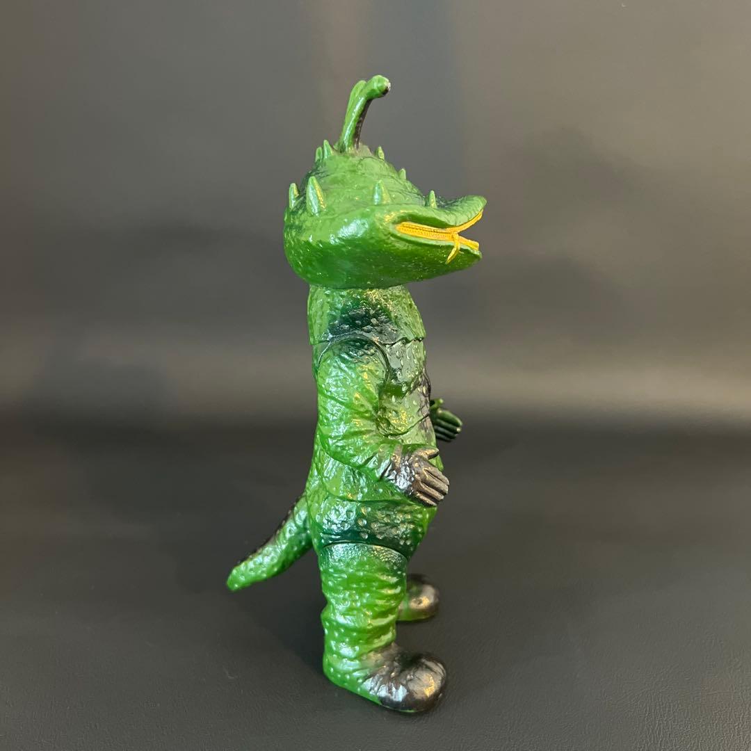 キングザウルスシリーズ カネゴン ソフビ 当時物 - メルカリ