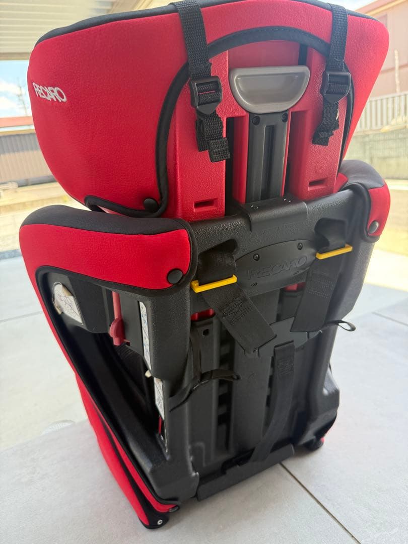 RECARO ジュニアシート レッド/ブラックの通販はau PAY マーケット