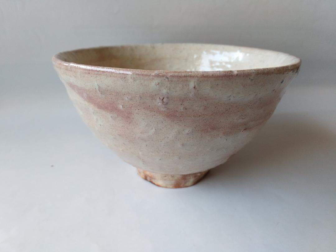 萩茶碗 岡田裕 作 萩焼 共箱 共布 茶道具 抹茶碗 新品 未使用 保管品 です