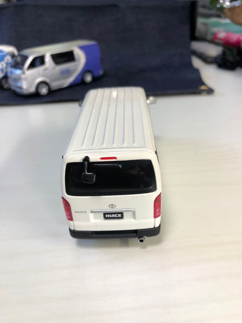 京商トヨタ ハイエース　ミニカー 4台セット