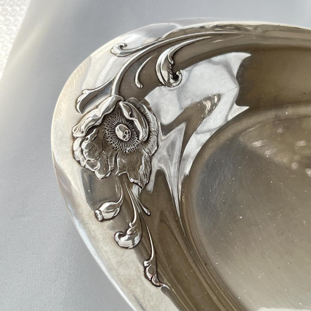 【ONEIDA】ポピーのレリーフ サンドウィッチプレート / パストリープレート