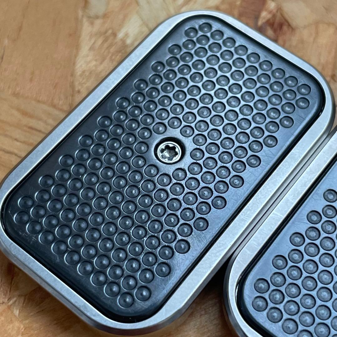 MAGNUS ToadX Titanium slider フィジェットトイ