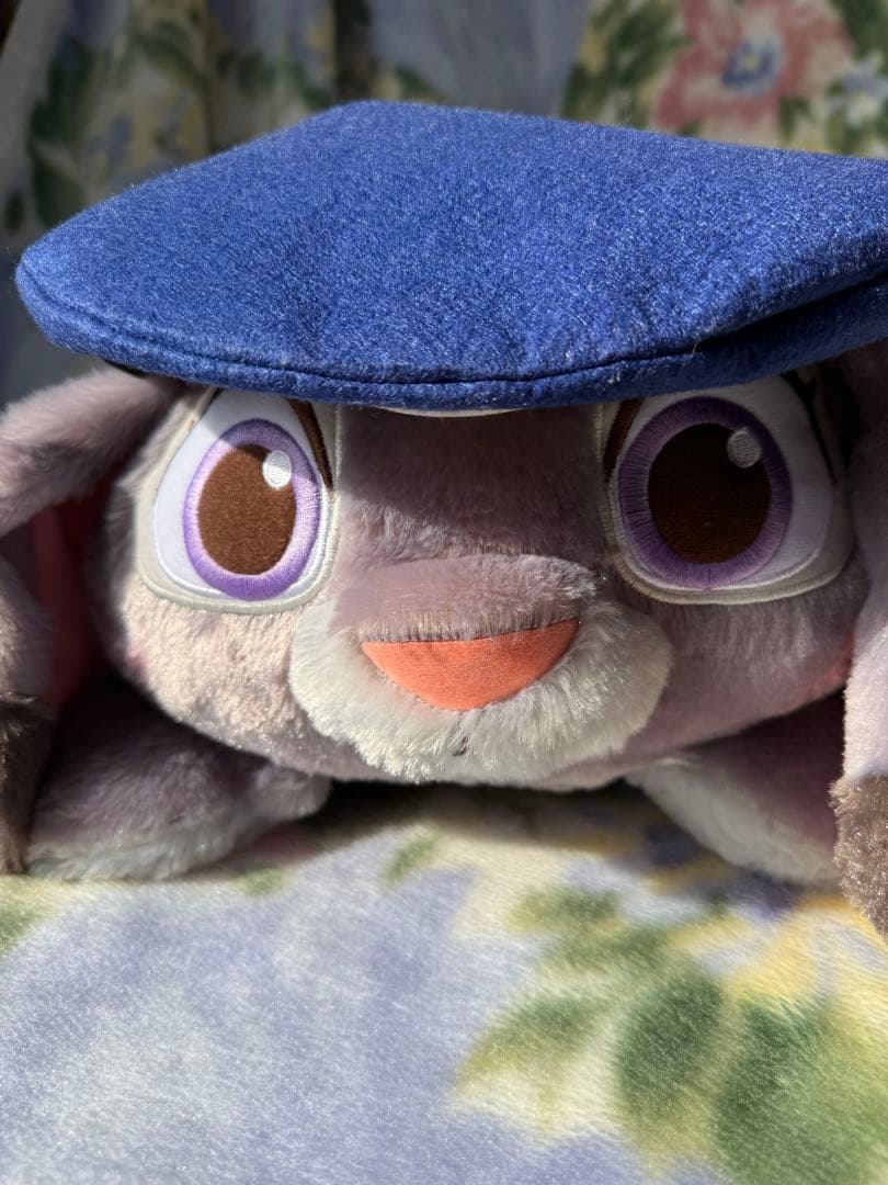 ズートピア 赤いほっぺ 寝そべりぬいぐるみ - メルカリ