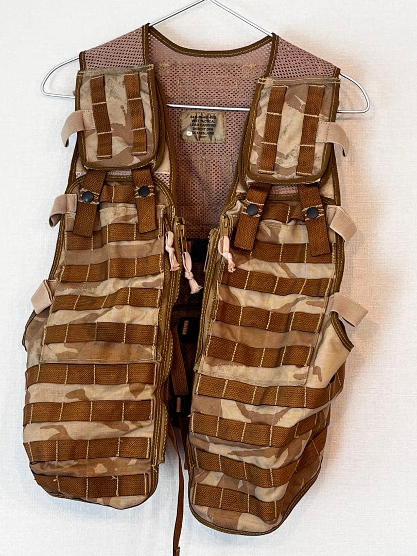 イギリス軍 砂漠迷彩DPM タクティカルベスト（ポーチ 7個付き）
