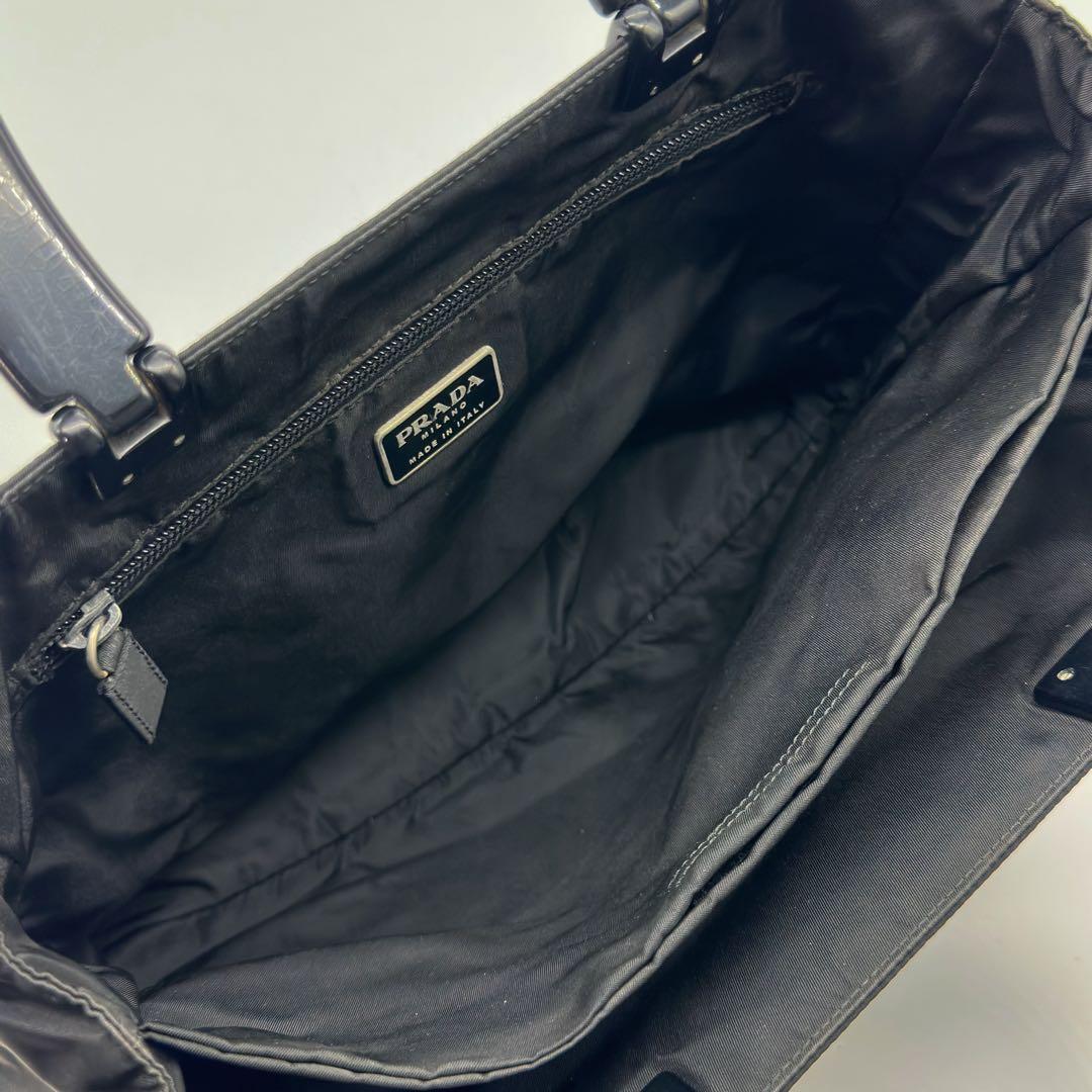 プラダ ナイロン ハンドバッグ ブラック ヴィンテージ アーカイブ