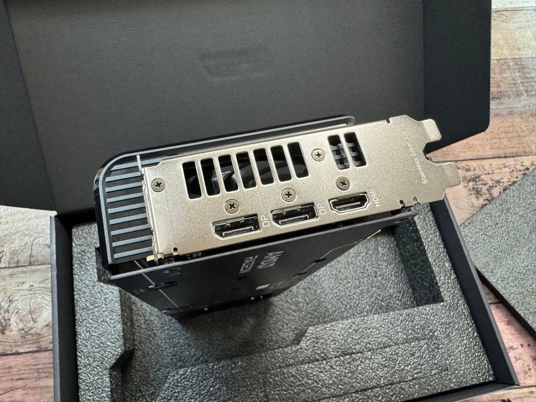 ASUS Radeon RX 9060 XT 16GB 使用期間2カ月