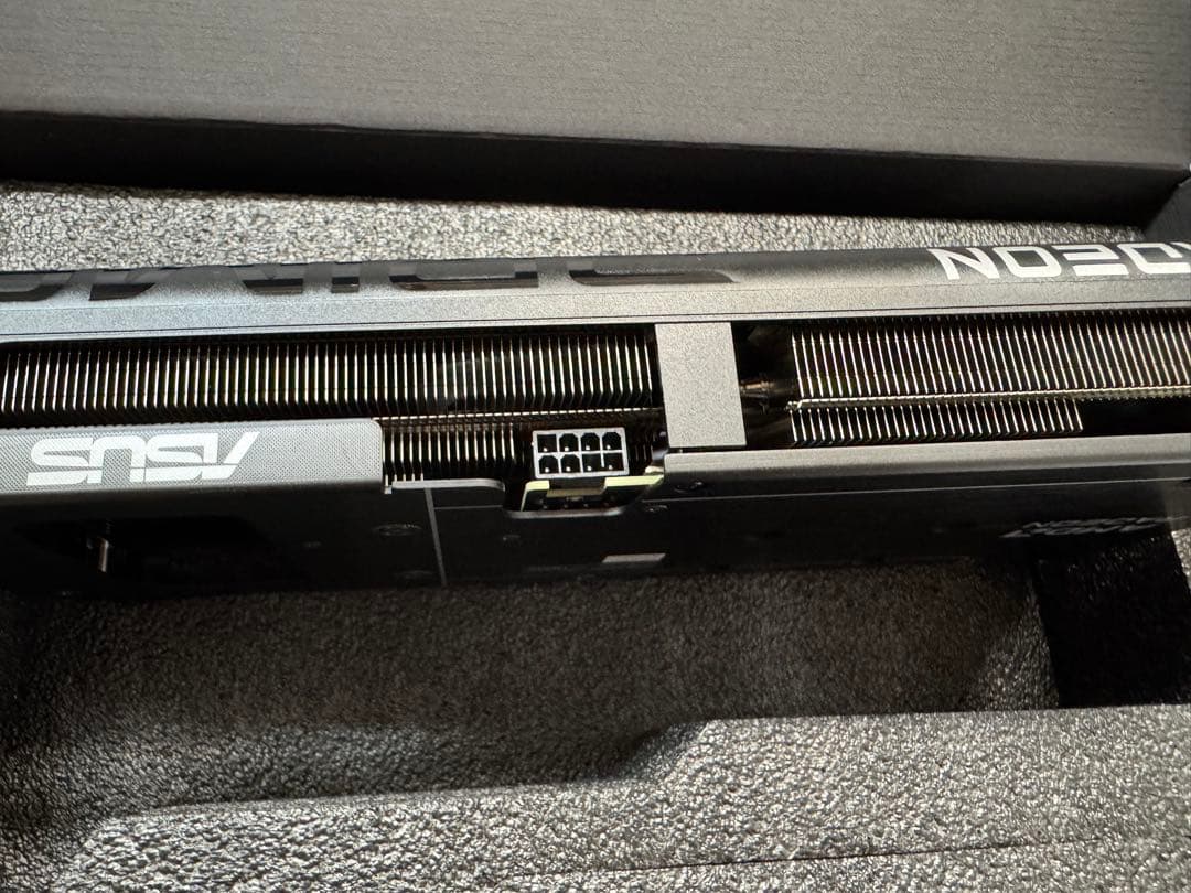 ASUS Radeon RX 9060 XT 16GB 使用期間2カ月