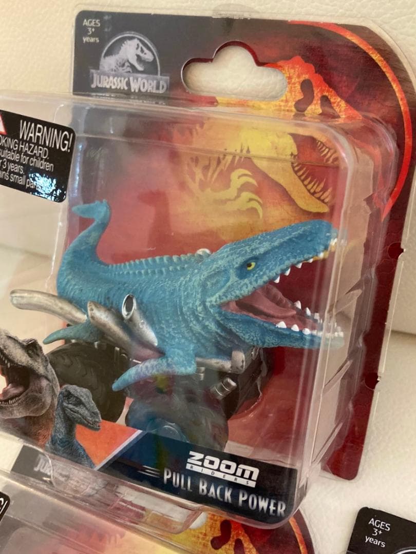 【人気】ジュラシックワールド　プルバッグミニカー 4台セット！