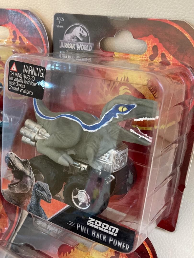 【人気】ジュラシックワールド　プルバッグミニカー 4台セット！