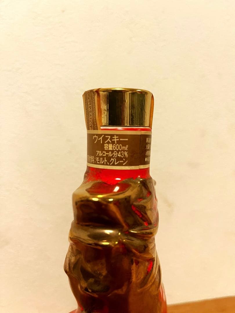 未開栓】 サントリー ローヤル 15年 干支ボトル 辰 600ml