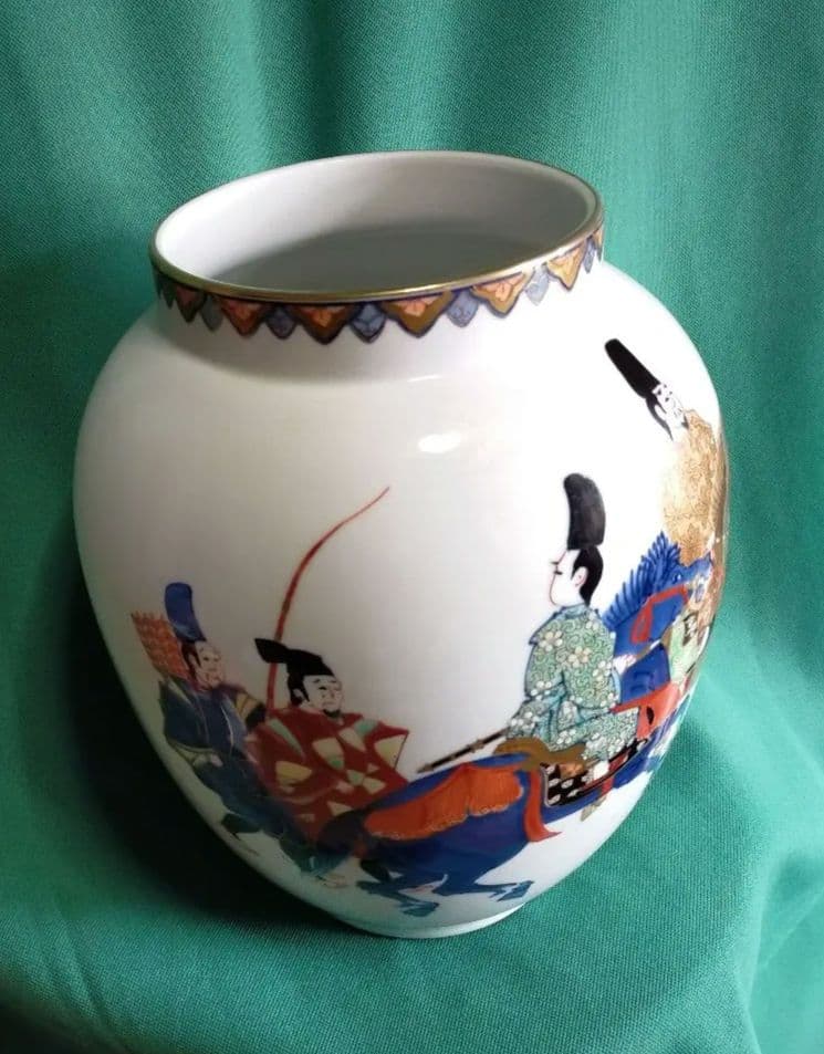 有田 伊万里 武士と馬の絵柄の陶器壺 美術品・アンティーク・コレクション