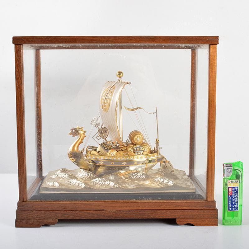 銀製 宝船 置物 ガラスケース 時代箱付 F R5380B