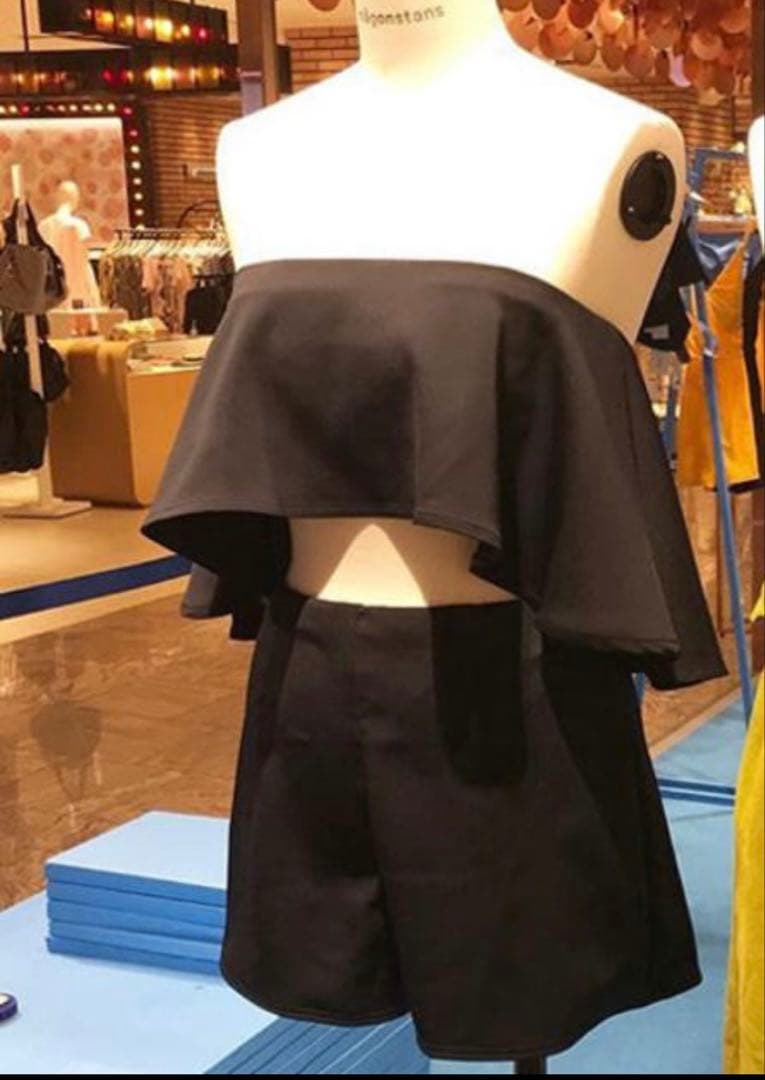 ナゴンスタンス　水着　上下セット