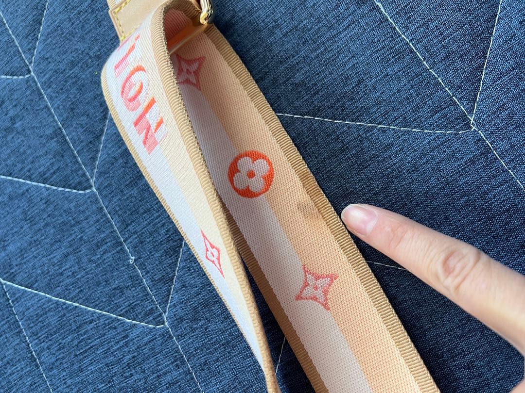 Louis Vuitton ベージュ ストラップの通販はau PAY マーケット - 輸入