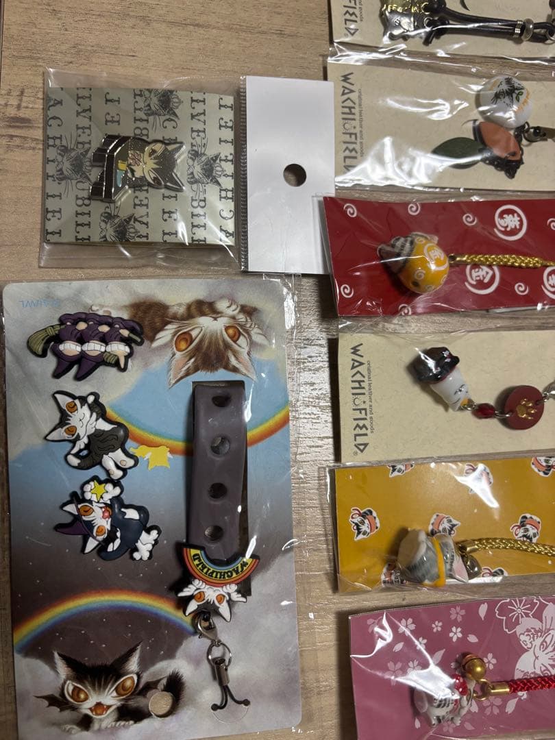 わちふぃーるど　ダヤン　ストラップ　ピンズ　キーホルダー　まとめ売り