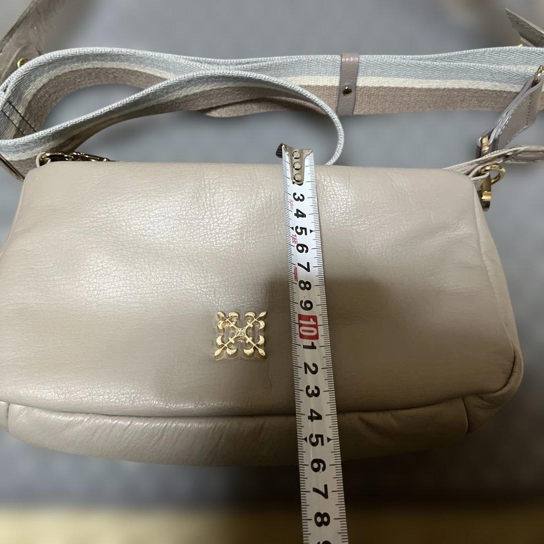 ラシット　ベージュ　2way ショルダーバッグ　モノグラムプレート　新品