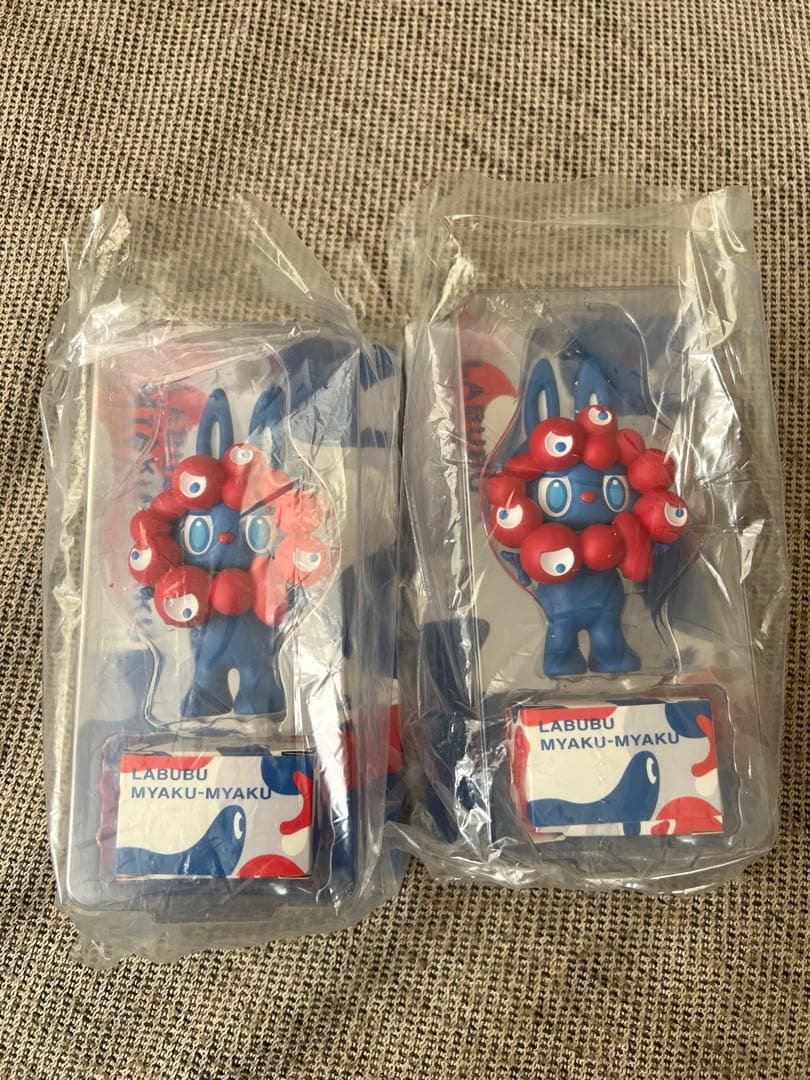 大阪万博ラブブ　MYAKU-MYAKU フィギュア 2体セット ミャクミャク×ラブブ」フィギュアが販売に「入場できない」「超絶レア