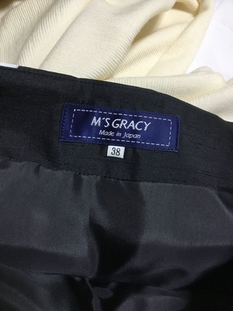 ☆一度着用美品フレアスカート 黒と白の水玉模様