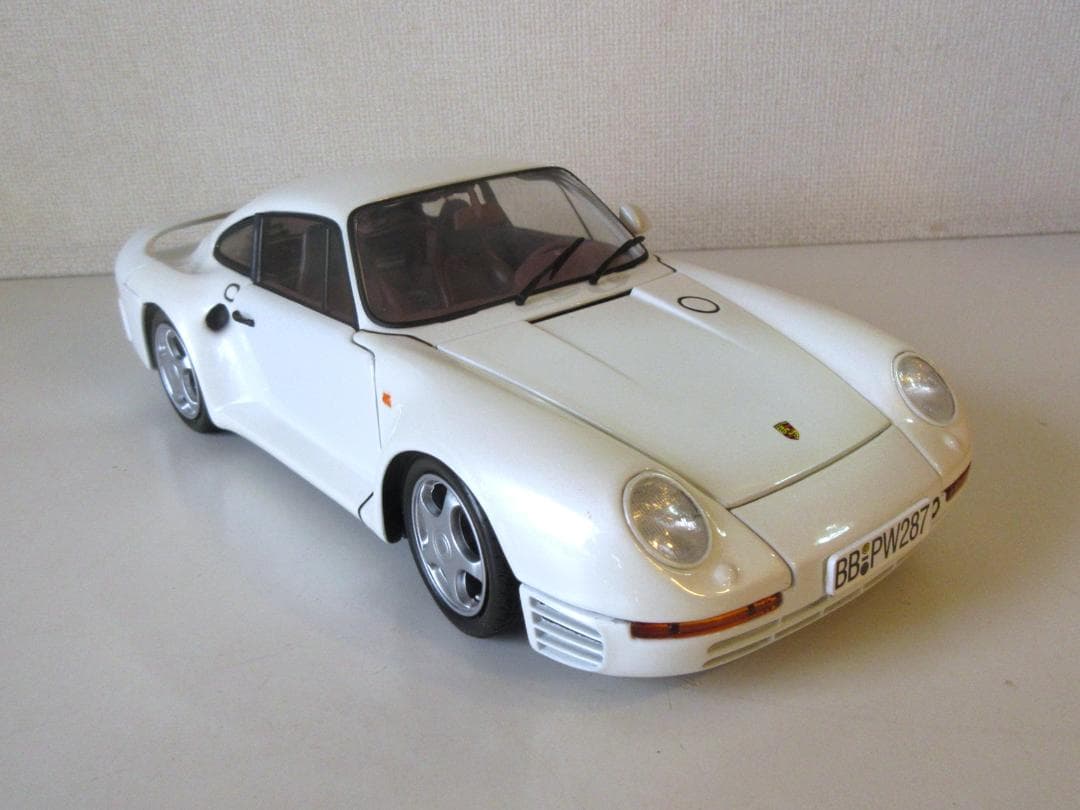 特価 exoto (1/18) ポルシェ 959