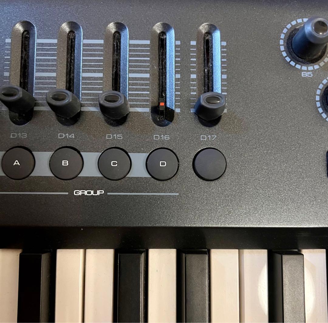 M audio Axiom61 midiキーボード