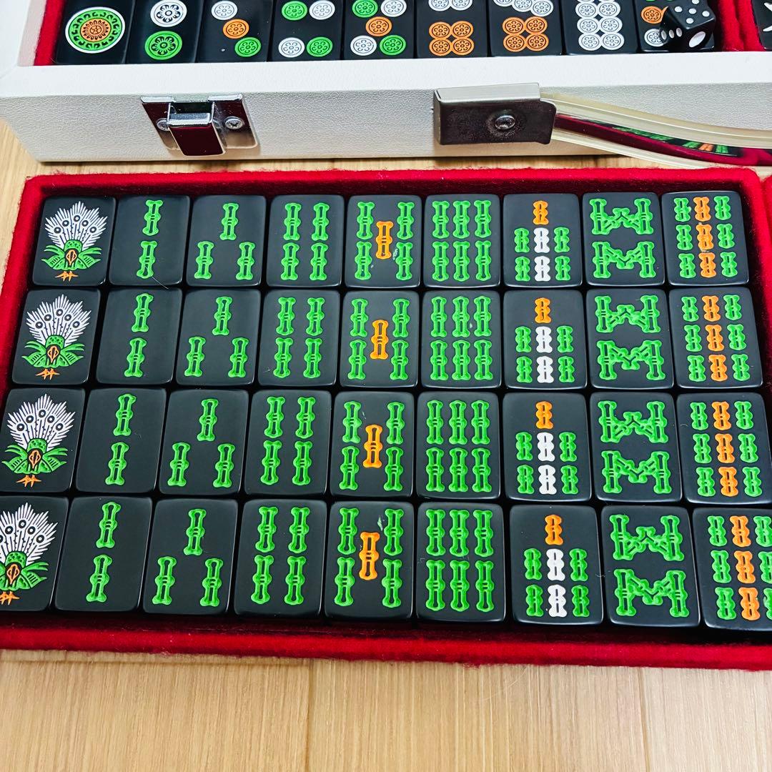 希少】麻雀牌 オールブラック オーロラ ダイヤ 黒牌 背黒 - メルカリ